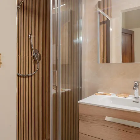 La Piccola Lanterna בית הארחה *